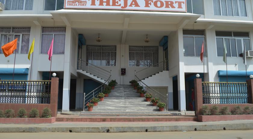 Hotel Theja Fort